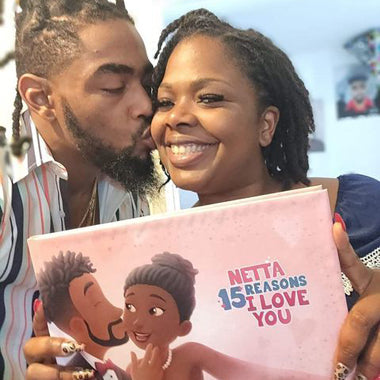 Your lover, boyfriend or soulmate will love his unique and original Valentine's day gift: a personalized book.