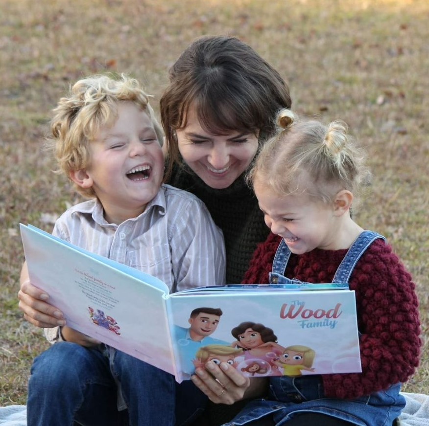 Happy customers of Hooray Heroes personalized family book.