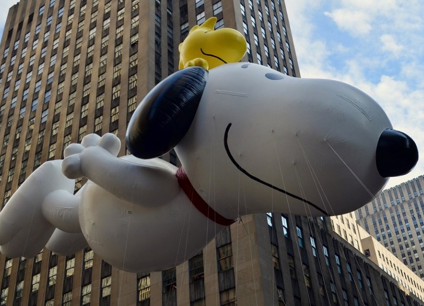 A Snoopy and Woodstock float from a US Thanksgiving parade.