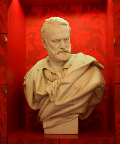 A tone bust of Victor Hugo.